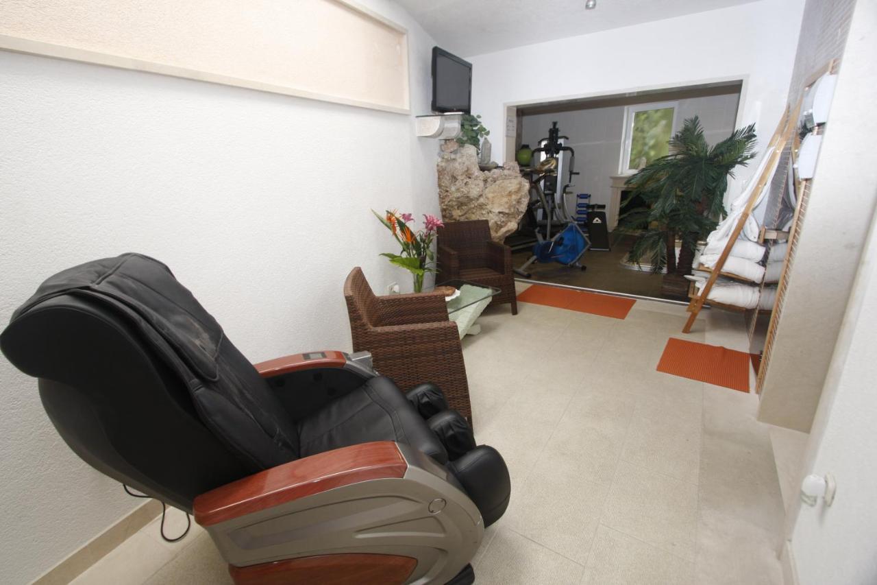 Apartmani California Podgora Buitenkant foto